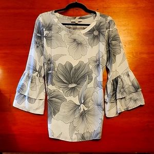 Floral Ruffle Ann Taylor Blouse 🌸